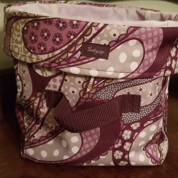 thirty-one Other - Thirty One round tote collapsible paisley